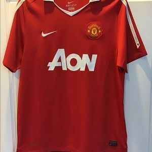 NWOT. Nike Dri Fit Authentic Aon Manchester Jersey